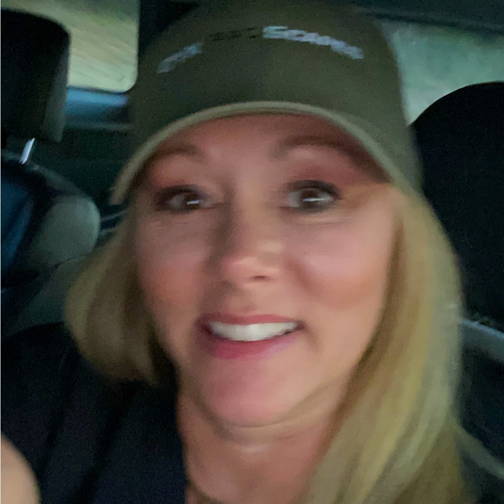Meet your Posher, Angelia